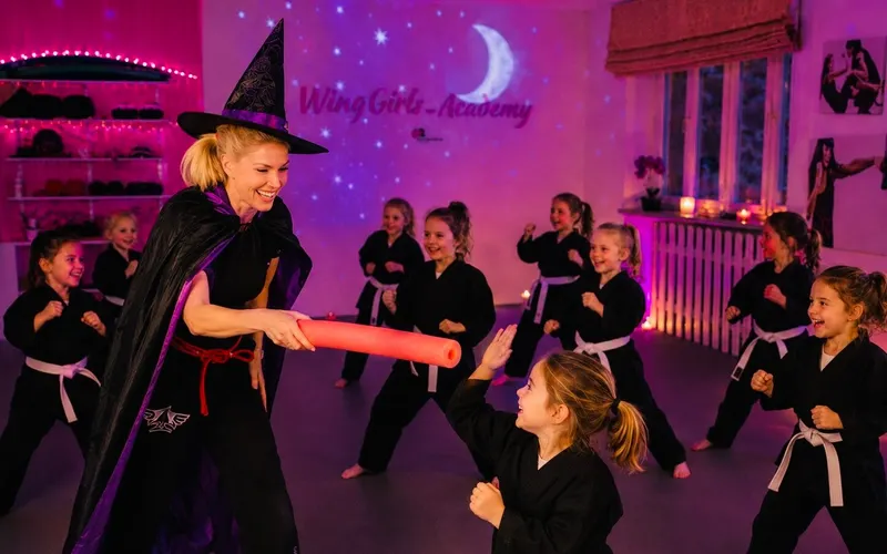 Spielerisches Gruppentraining bei einer Themenveranstaltung der Academy